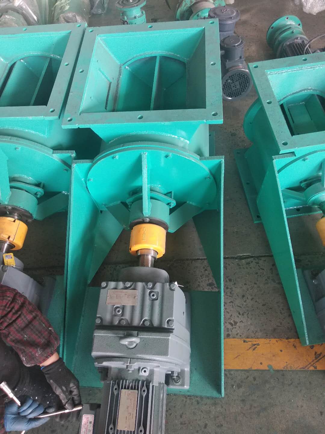 石膏線專用臥式聯(lián)軸器星型卸料器